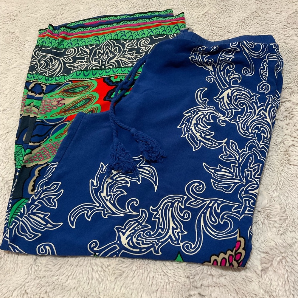 Valerie Stevens Blue Paisley Pants